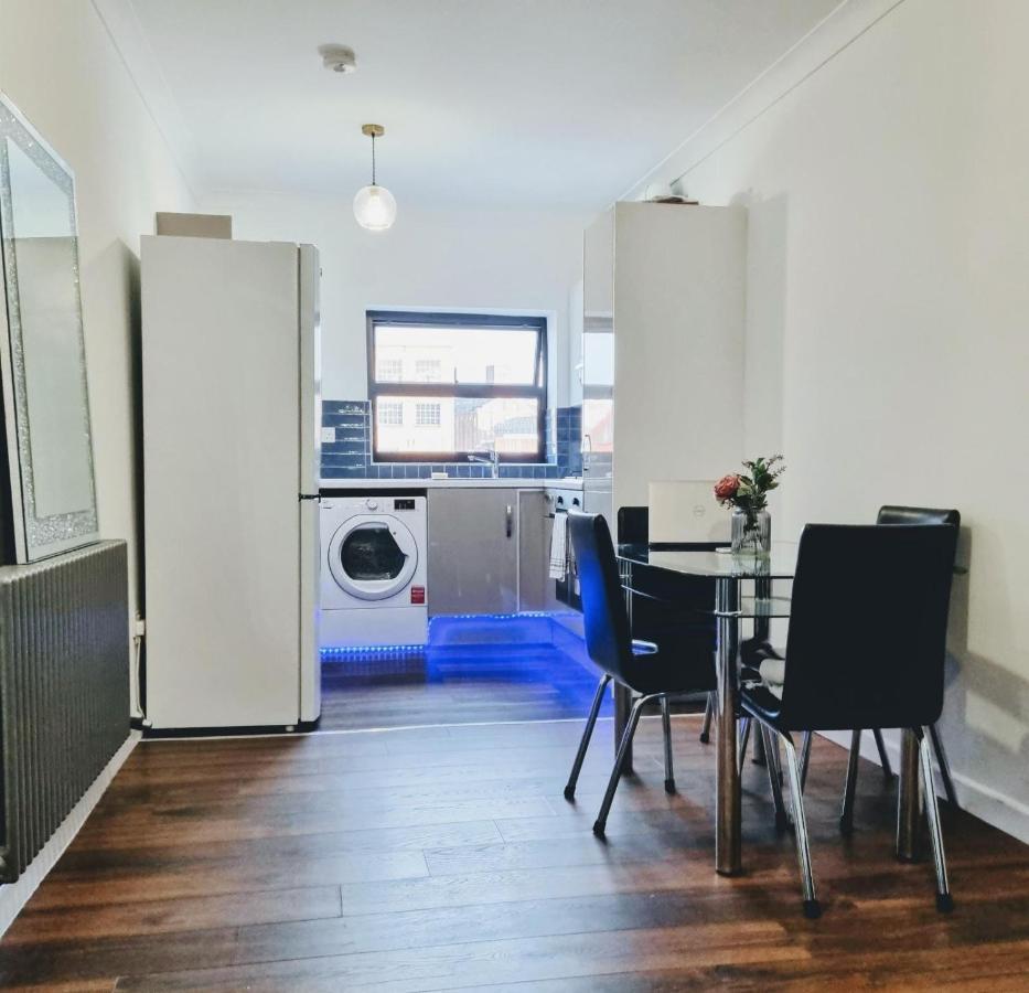 Beautiful Modern Apartment On Wick Lane London Exterior foto