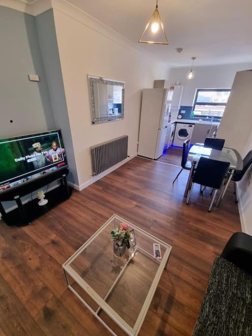 Beautiful Modern Apartment On Wick Lane London Exterior foto